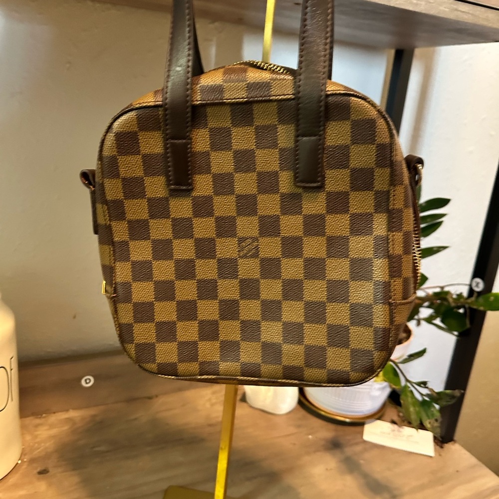 LV Sponging Damier As Is Needs To See Cobbler